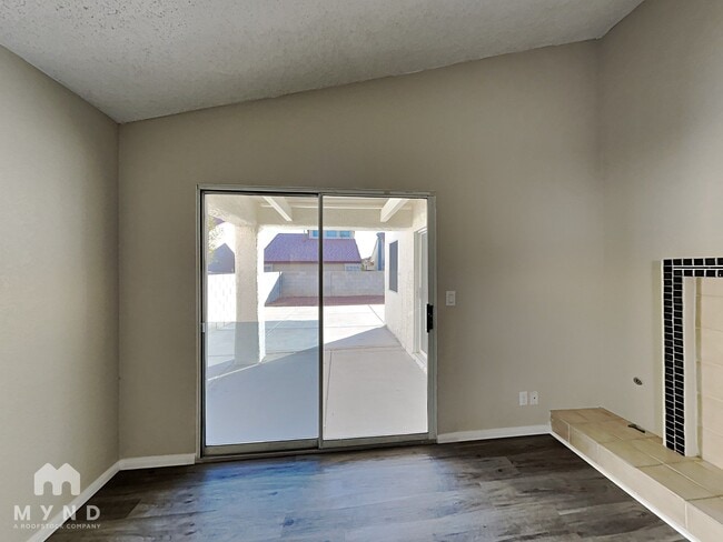 Photo - 5825 Goodsprings Ct
