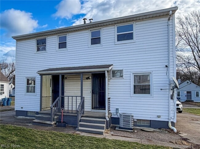 Photo - 642 Broadway