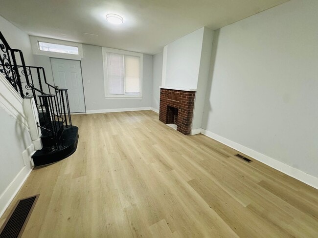 Photo - 2527 N 32nd St