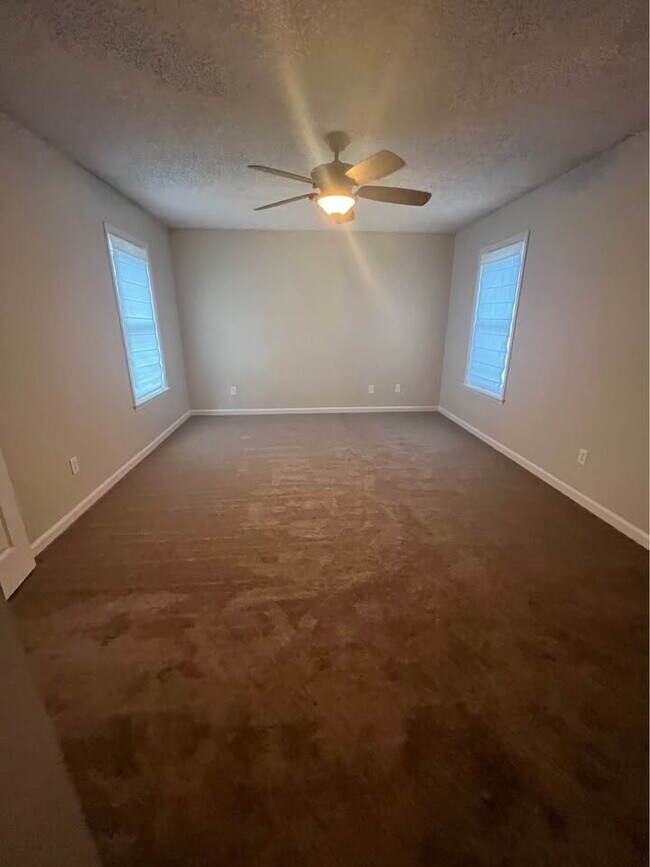 3212 Tyndall Dr
