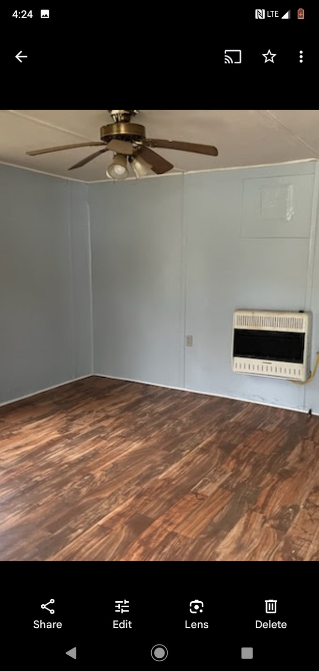 Photo - 218 Clyburn St