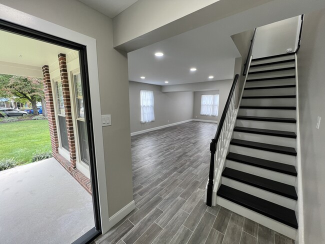 Photo - 223 Foxwood Ln