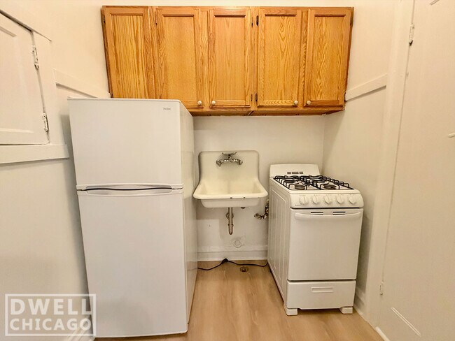 Photo - 2530 N Sawyer Ave Unidad 1