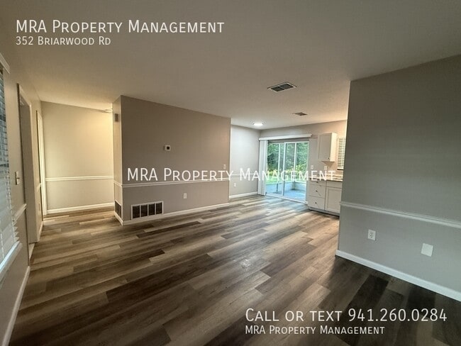 Photo - 352 Briarwood Rd