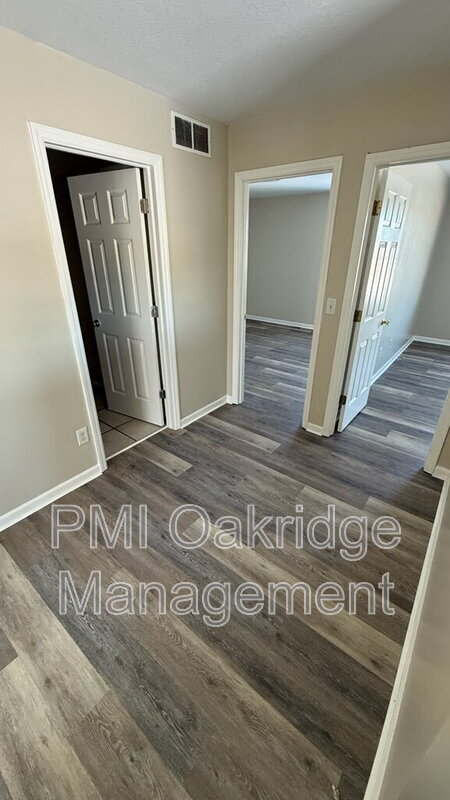 Photo - 15 Marlou Dr Unit 1