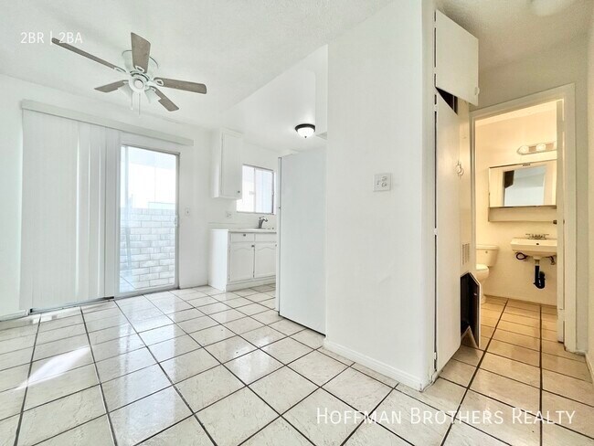 Photo - 4355 Toland Way Unidad 14