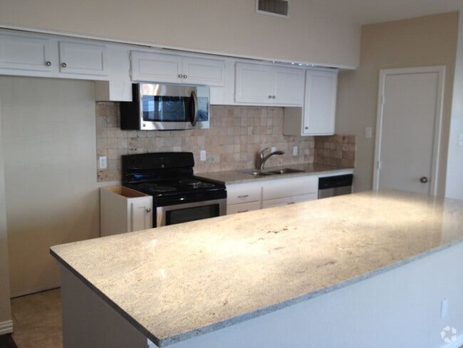 Building Photo - 3 Bed, 2 Bath. Hardwood floors, quartz cou... Rental
