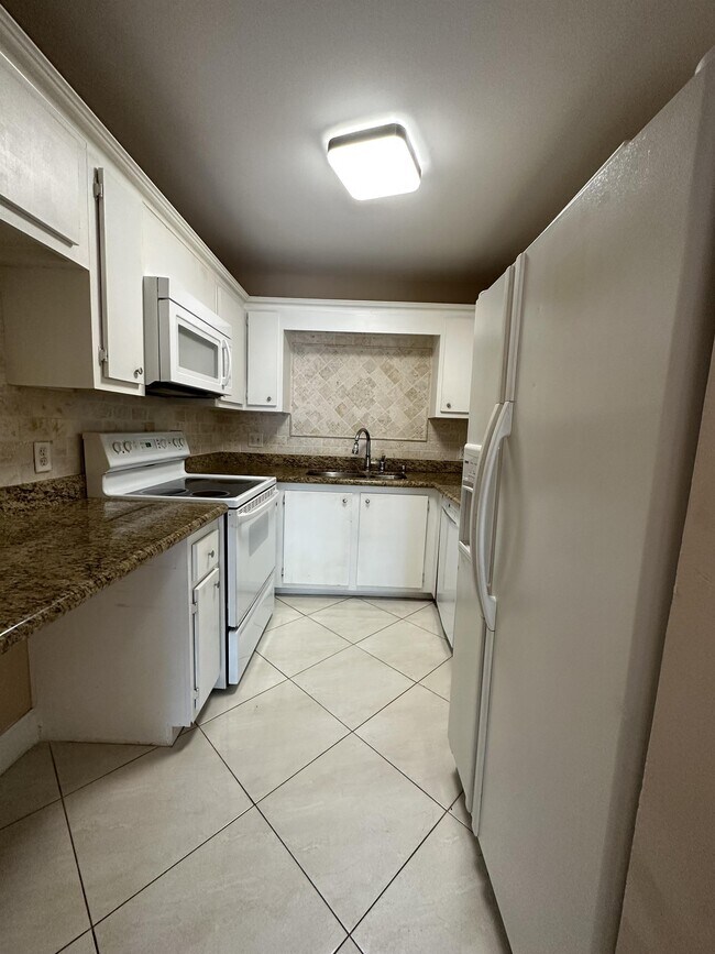 Photo - 5961 N Falls Cir Dr