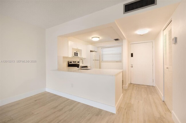 Photo - 10825 SW 112th Ave Unit 213
