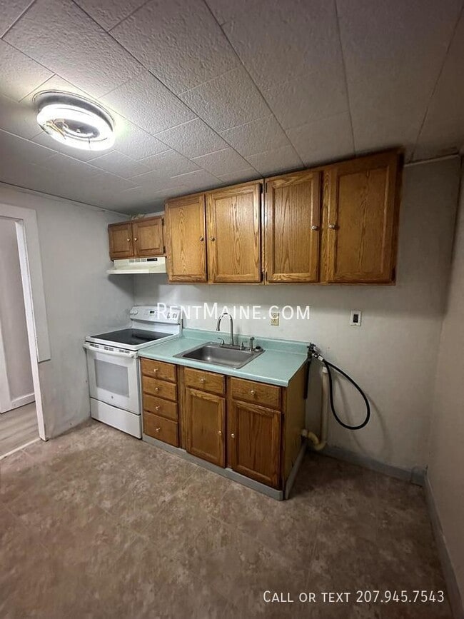 171 Riverside Dr Unit 4