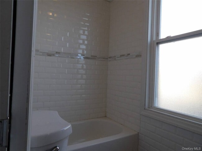 Photo - 170 N Wellwood Ave