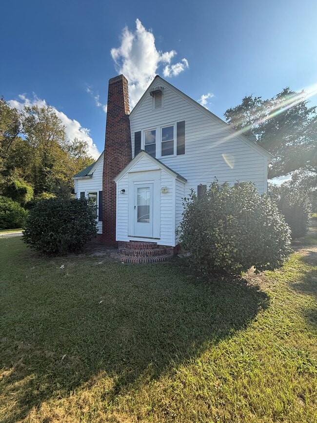 Building Photo - Ready to make the move? Great Rental near ...