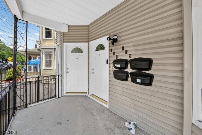 Photo - 467 Summer Ave Unit 3