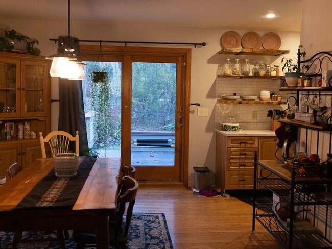 Photo - 5 Manchester Ln