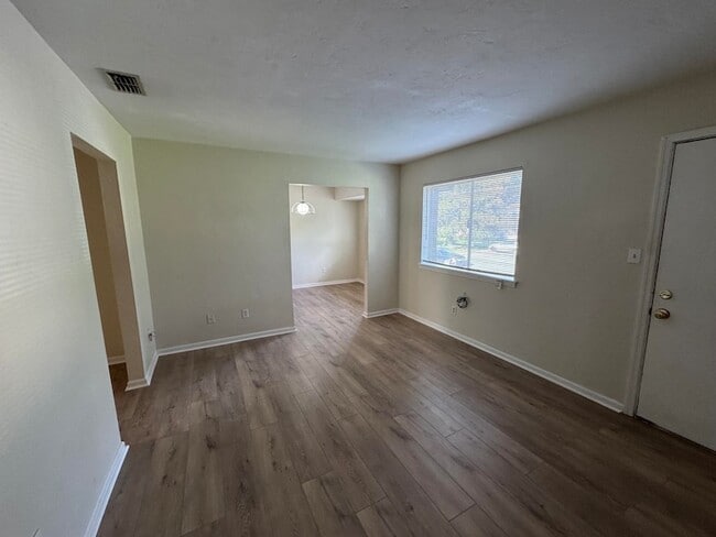 Photo - 1401 Lazy Brook Unit D