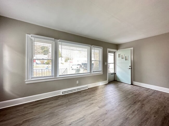 Photo - Newly Renovated Charming Home for Rent in South Hill
