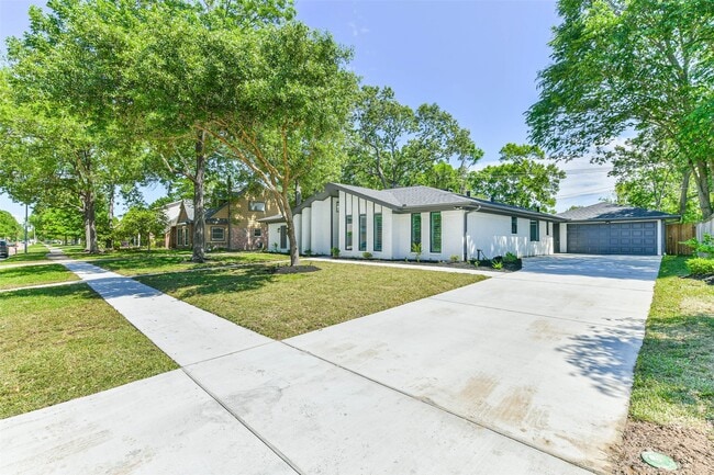 Photo - 4102 Honey Oaks Dr