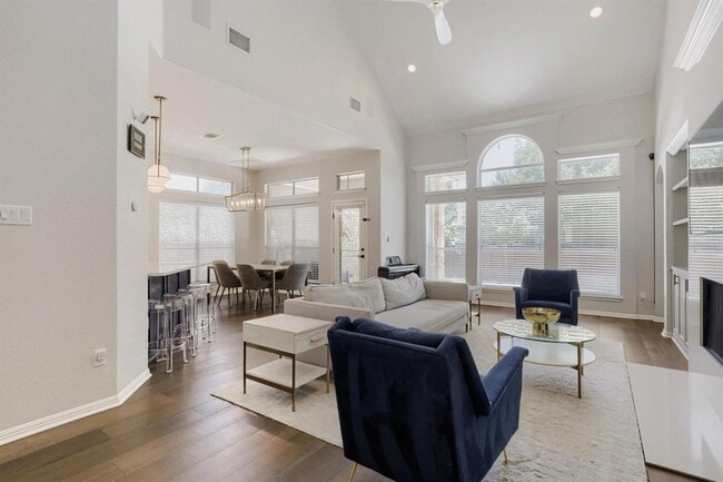 Photo - 16221 Old Baldy Dr