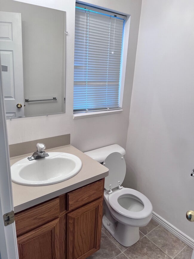 Photo - 280 E 700 S