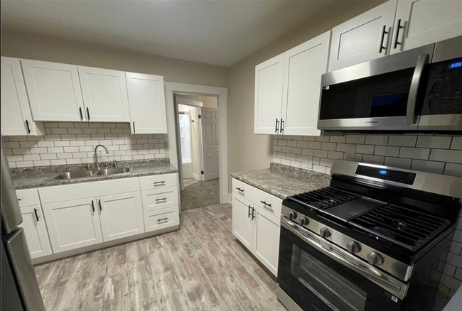 Building Photo - 863 5th Ave Unit Fl 2