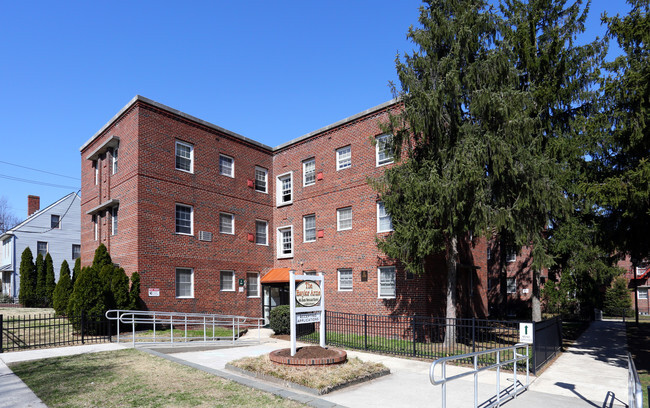 Photo - Baylor Arms Apartments