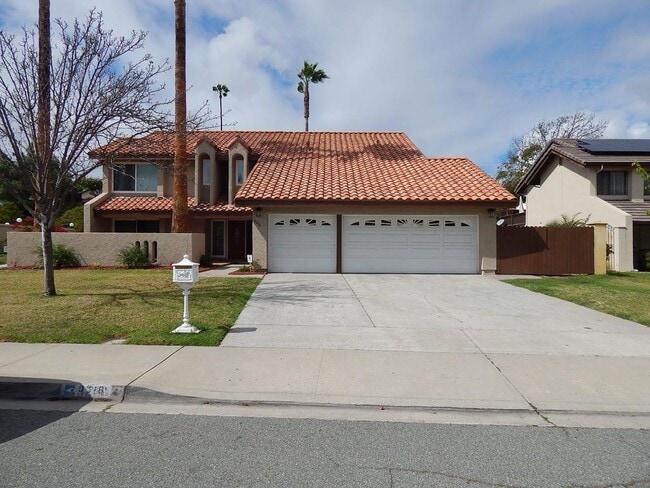 Building Photo - Beautiful 4 Bedroom 2.5 Bath Detached Home in Bonita