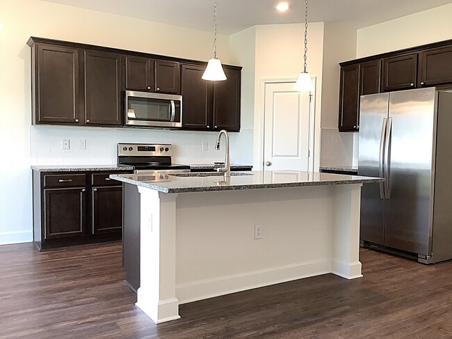 Photo - 4540 Reisswood Loop