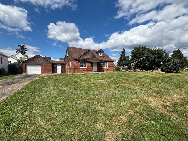 165 Basswood Ave