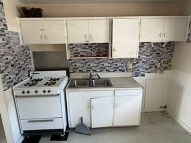 1220 Martin Luther King Junior Blvd Unit 5