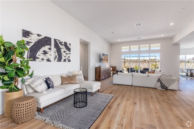 Building Photo - 2731 Canvas Sky St Rental