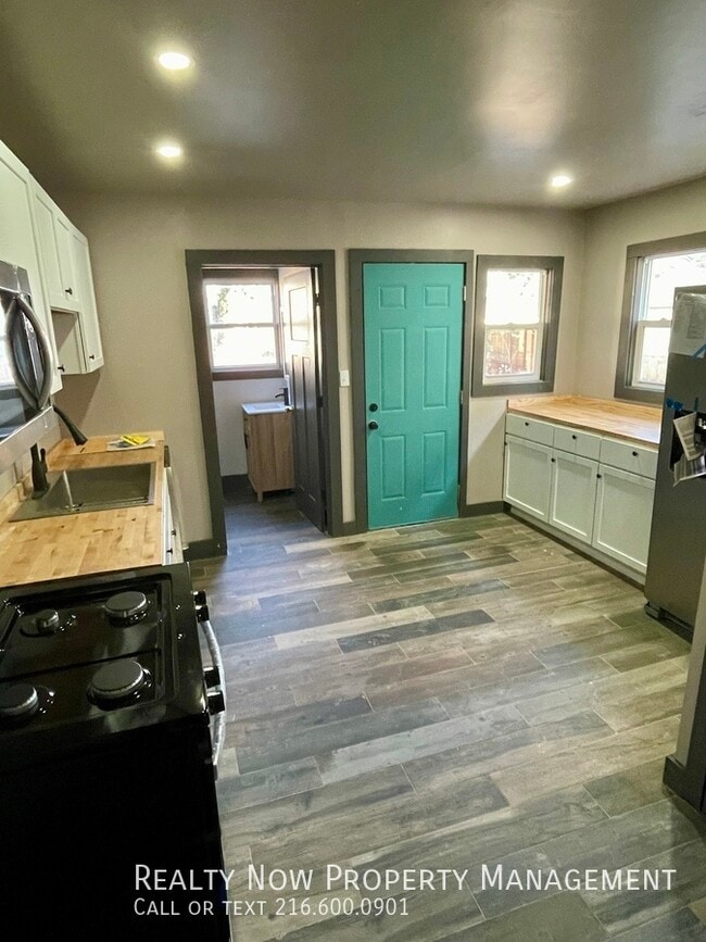 Photo - 2043 W 101st St Unit 1