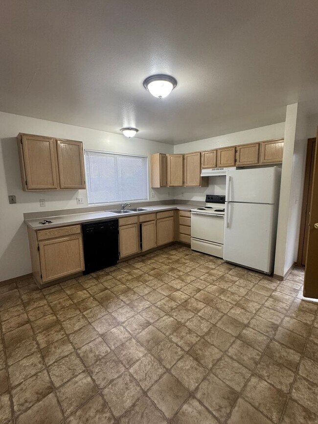 Photo - y90312 Unit 1