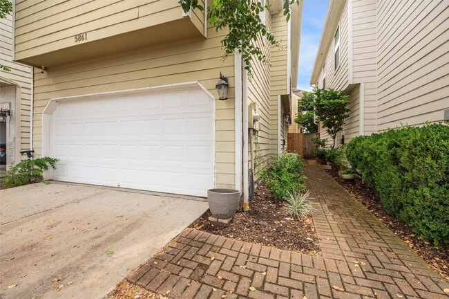 Photo - 5841 Katy St