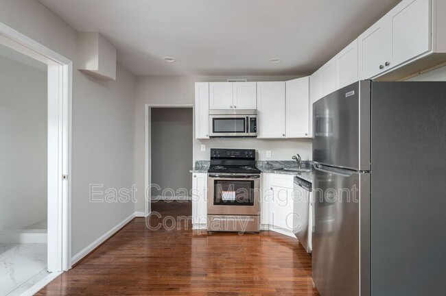 Photo - 230 S Broadway Unit Apt 5