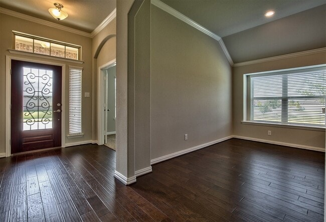 Photo - 304 Callaghan Dr