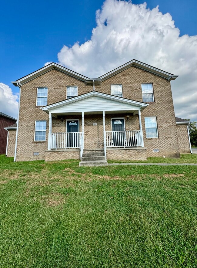 Building Photo - 634 Hampton Way