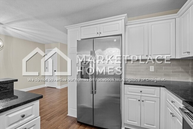 Photo - 2205 Perrins Ln