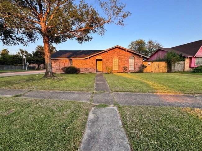 Building Photo - 9750 Guest St Rental