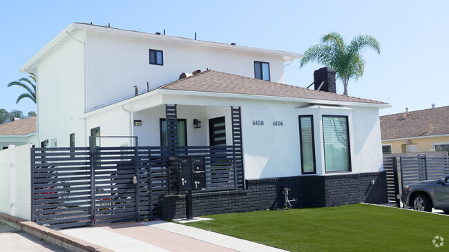 Building Photo - 6106 S Fairfax Ave Unit 6106 S Fairfax Ave  A Rental