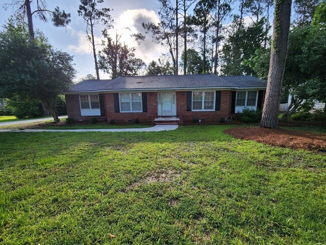 Spacious Brick Home with Modern Upgrades &... - Spacious Brick Home with Modern Upgrades &...