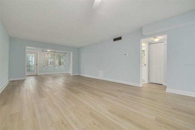 Photo - 4580 Overlook Dr NE Unit 187