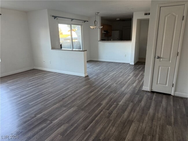 Building Photo - 5055 W Hacienda Ave Unit 1113