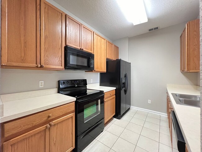 Photo - APARTMENT IN THE METROWEST AREA!