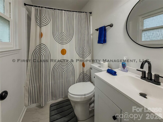 Photo - 5819 Woodrock Ct