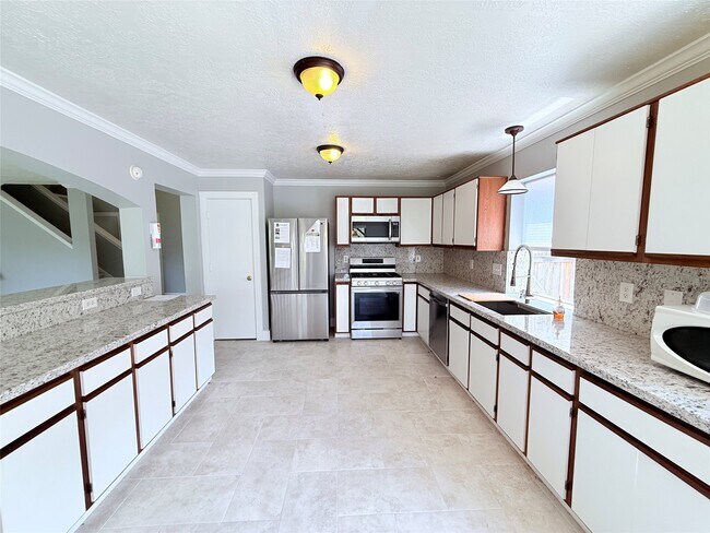 Photo - 1623 Stonehaven Village Cir