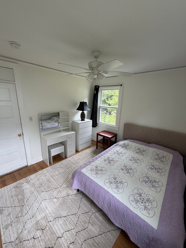 Photo - 202 Mayfield Dr