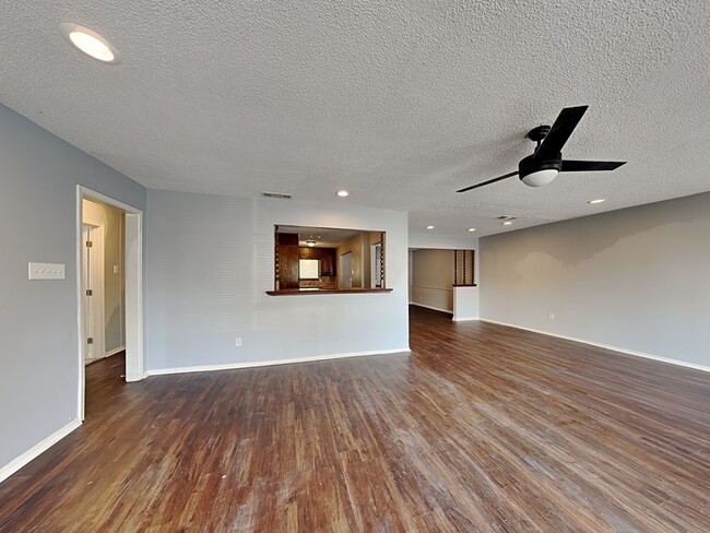 Photo - 1609 Parkhaven Dr