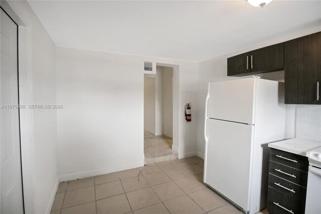 Photo - 1160 W 26th Ct Unit C