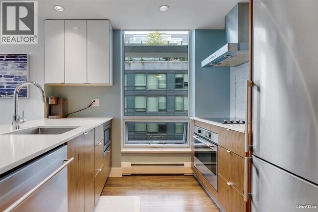 159 W 2nd Ave Unit 5XX