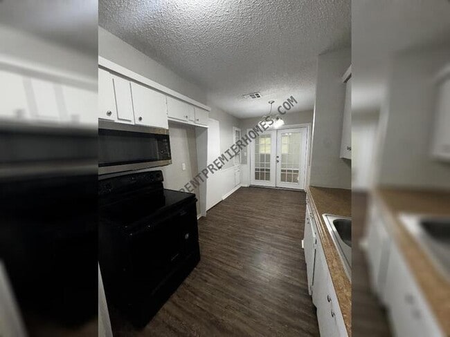 Building Photo - 4709 Meench Dr